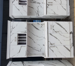 Kitchen cabinet