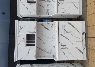 Kitchen cabinet