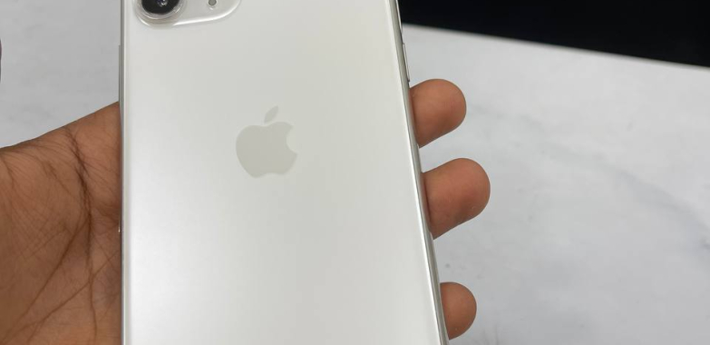 I phone 11 pro 128 gb white