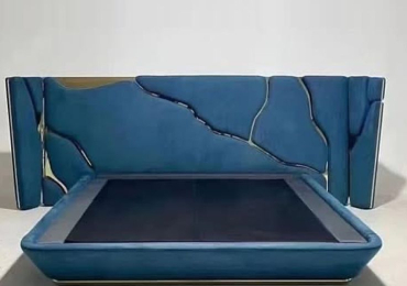 Classic bed