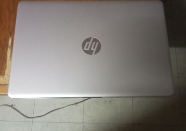HP 15-dw3031 Quad-Core Laptop